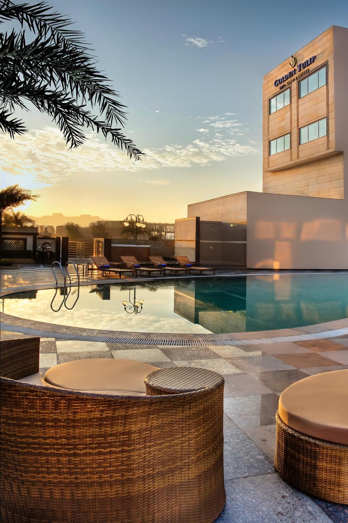 Golden Tulip Bhiwadi Hotel Exterior photo