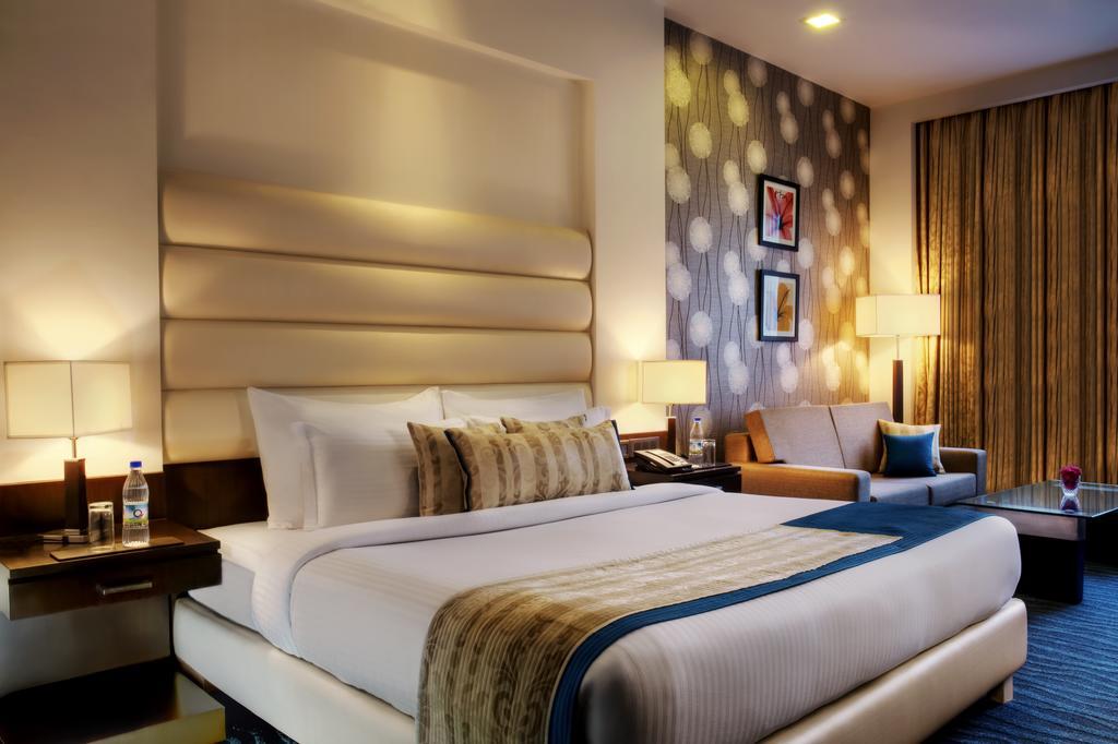 Golden Tulip Bhiwadi Hotel Exterior photo