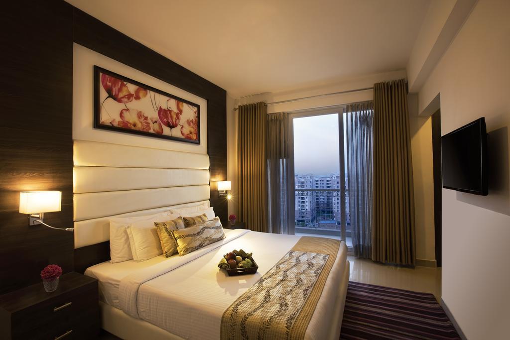 Golden Tulip Bhiwadi Hotel Exterior photo