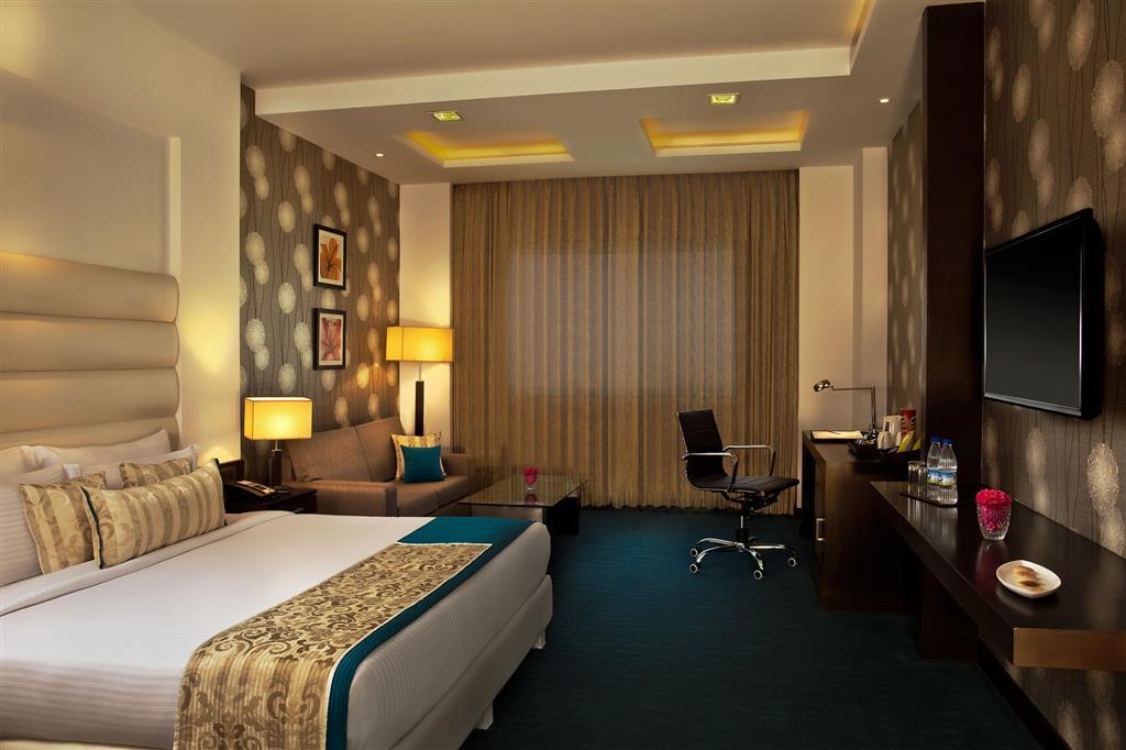 Golden Tulip Bhiwadi Hotel Room photo