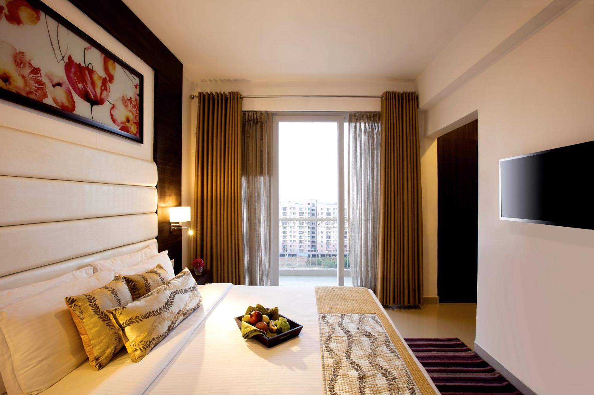 Golden Tulip Bhiwadi Hotel Exterior photo